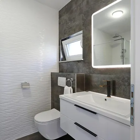 Marija With Free Parking Appartamento