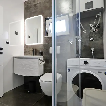 Marija With Free Parking *