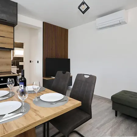 Marija With Free Parking Zara